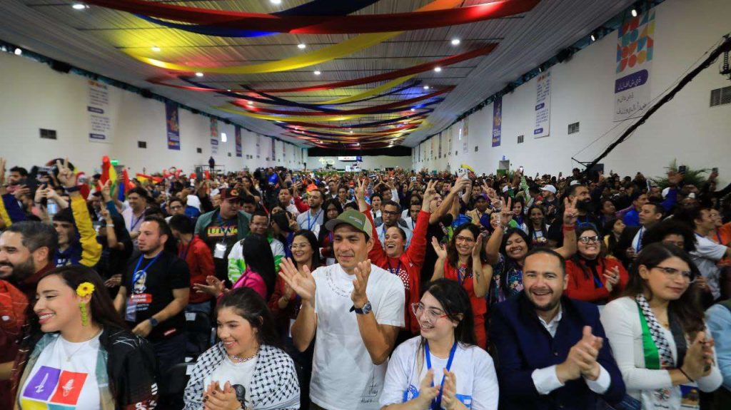 Maduro: people of the world join the battle against fascism