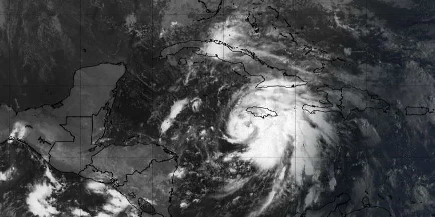 Imagen de satélite de la tormenta tropical Rafael