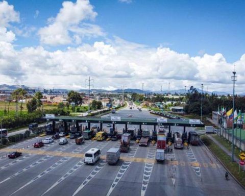 Minhacienda denies Mintransporte: tolls will rise until January 2025