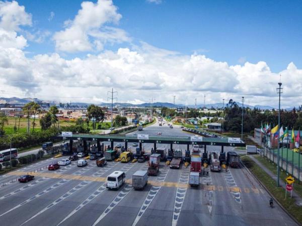 Minhacienda denies Mintransporte: tolls will rise until January 2025