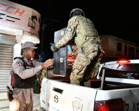 Ministerio de Interior y Policía interviene centros nocturnos de La Victoria y Baní