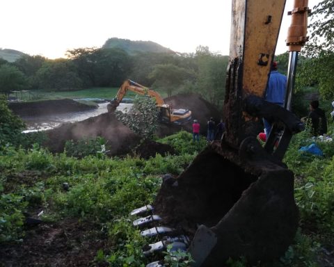 Miraculous rescue: Miner was found alive after five days trapped in a mine in Chinandega