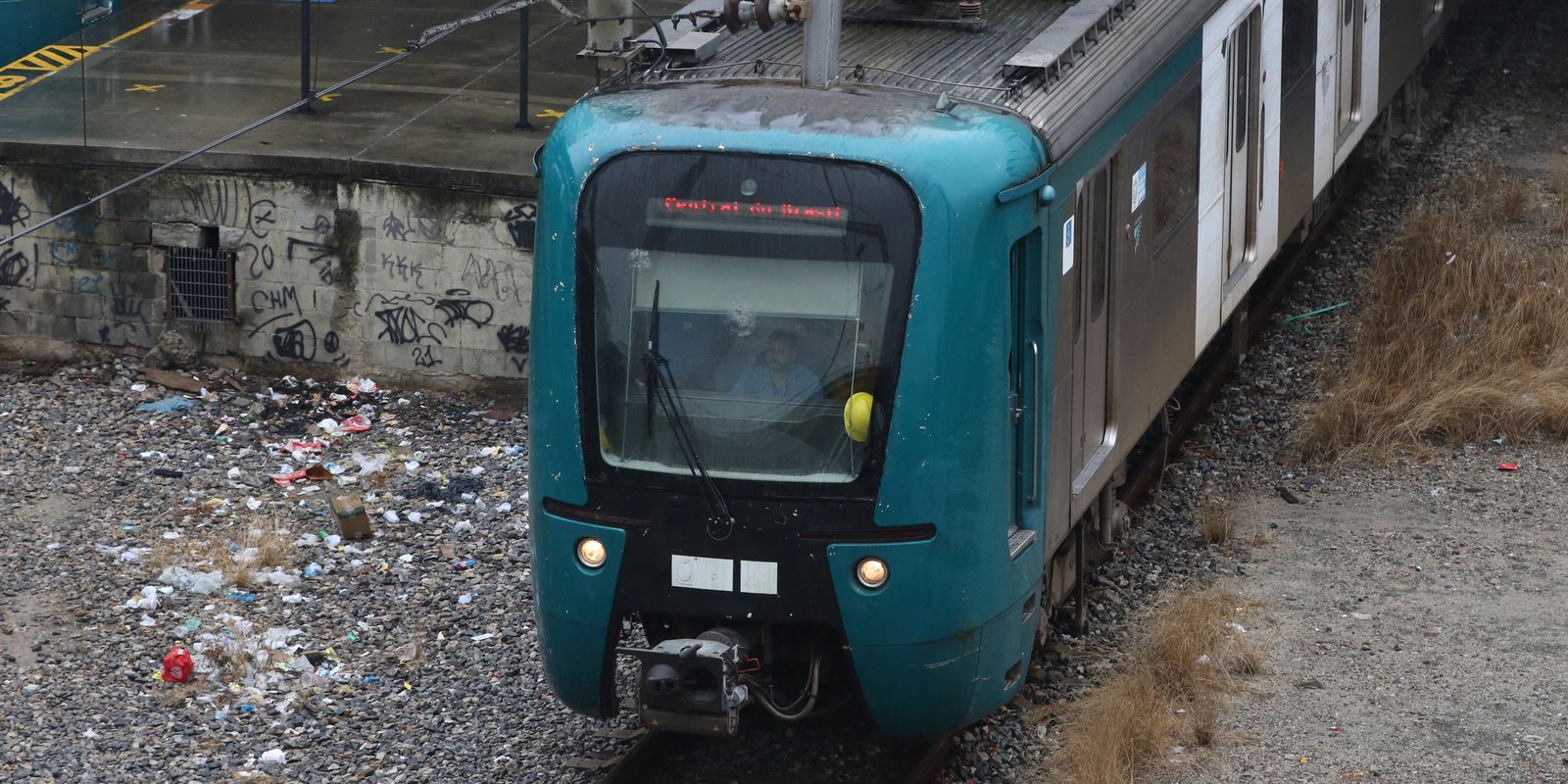 More than 1 km of train cables are stolen in Rio de Janeiro