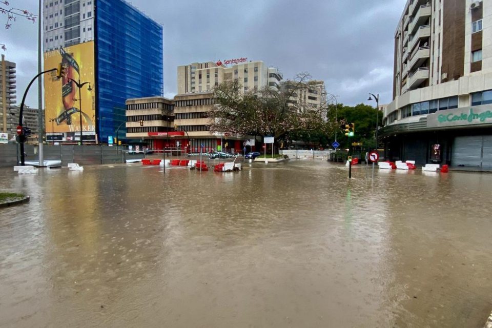 New storms force schools to close and trains to be canceled in Spain