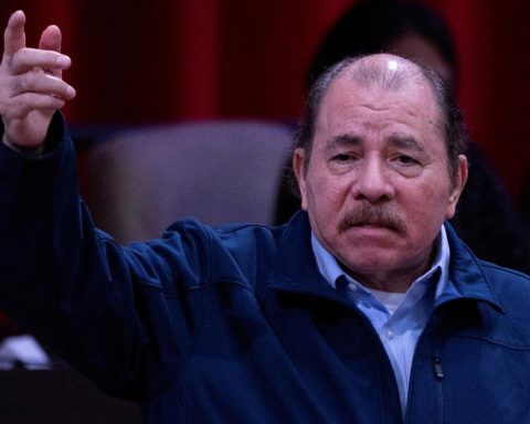 Nicaraguan Parliament approves law that forces banks to ignore foreign sanctions against Daniel Ortega's wife