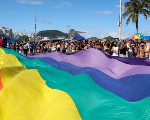 Parliamentarians and organizers ask for resources for Rio’s LGBTI+ Parade