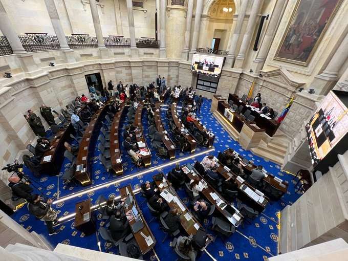 Parliaments of Venezuela and Colombia promote economic cooperation