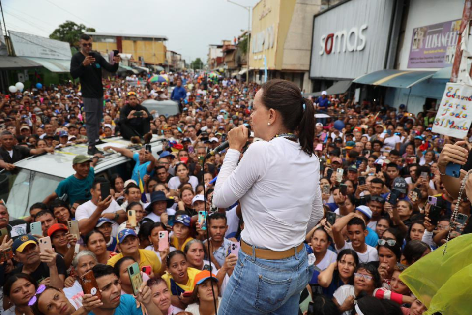 Parties and leaders show solidarity with María Corina Machado for the MP's investigation