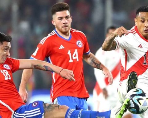 Peru and Chile face a crucial duel to maintain their chances of qualifying for the World Cup