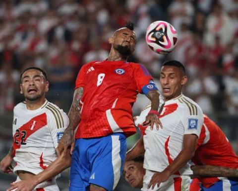 Peru and Chile tied without goals in a clash of last-place finishers in the Qualifiers