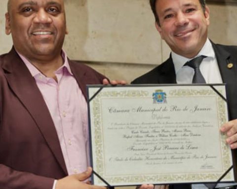 Preto Zezé receives the title of honorary citizen of Rio de Janeiro