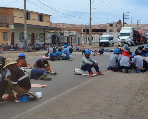 Protest by artisanal miners: Chala District on the verge of upheaval (PHOTOS)