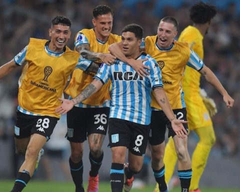 Racing eliminated Corinthians and will play in the final of the Copa Sudamericana