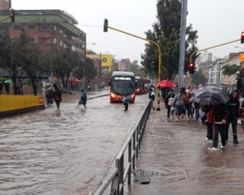 Rains generate 41 emergencies in Bogotá in the last hours