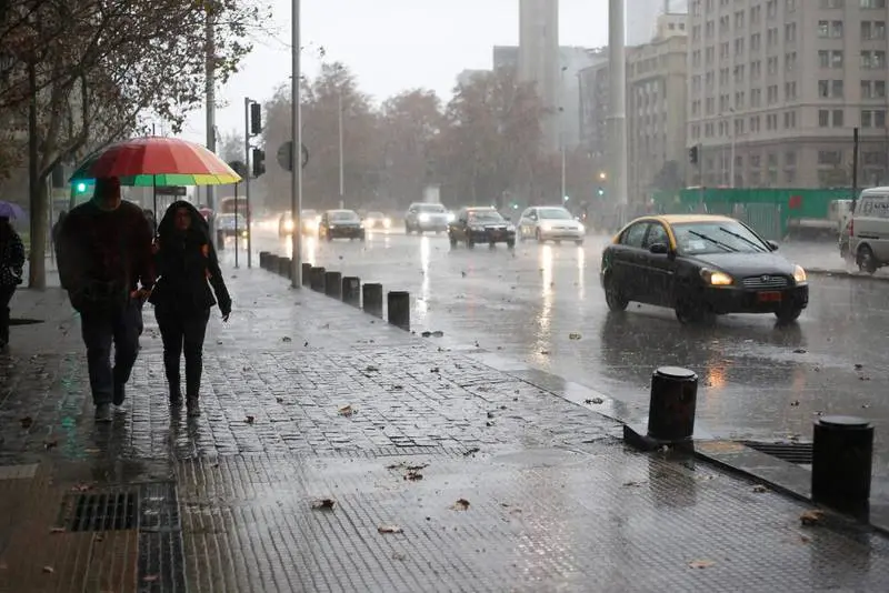 Vaticinan lluvias para este domingo por sistema frontal