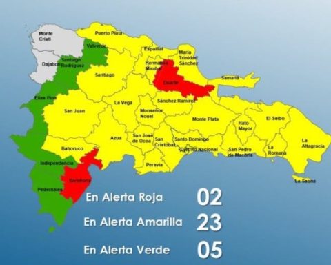 Alerta roja en dos provincias por lluvias: 23 en amarillo y 5 en verde según COE