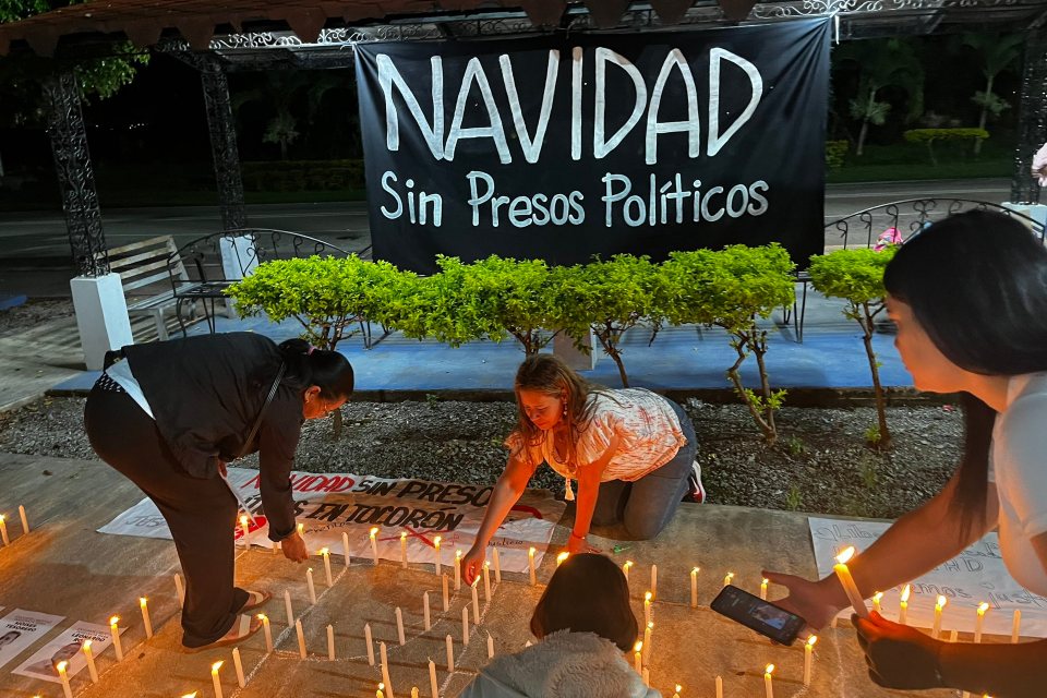 Relatives of political prisoners denounce delays in releases in Tocorón and Tocuyito