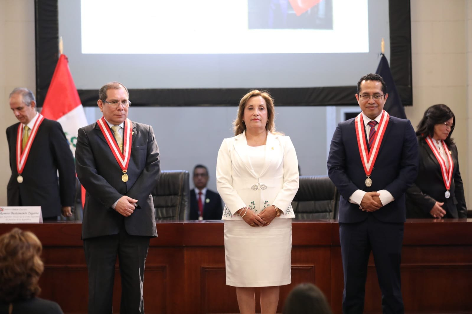 Roberto Burneo is sworn in as the new president of the National Election Jury for the period 2024-2028