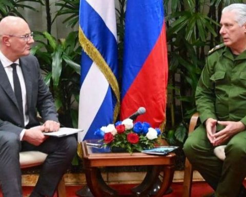 Encuentro entre Miguel Díaz-Canel y Dmitri Chernichenko