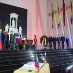 Russian Deputy Prime Minister honors the Liberator Simón Bolívar