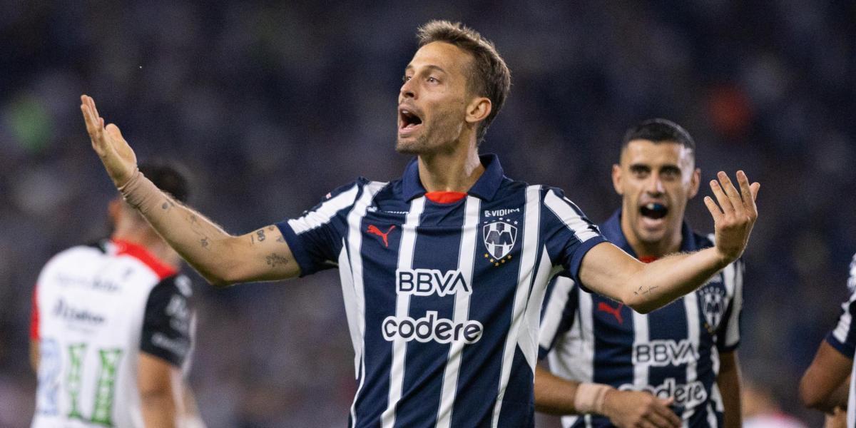 Sergio Canales leads the Rayados de Monterrey victory