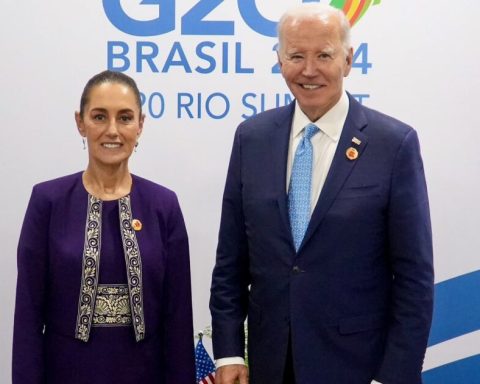 Sheinbaum meets with Biden at G-20; they talk about migration and violence