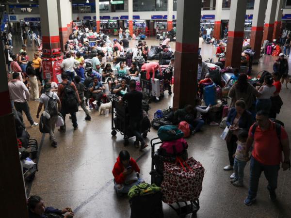 Some 205,000 travelers will travel from the Bogotá Transportation Terminals