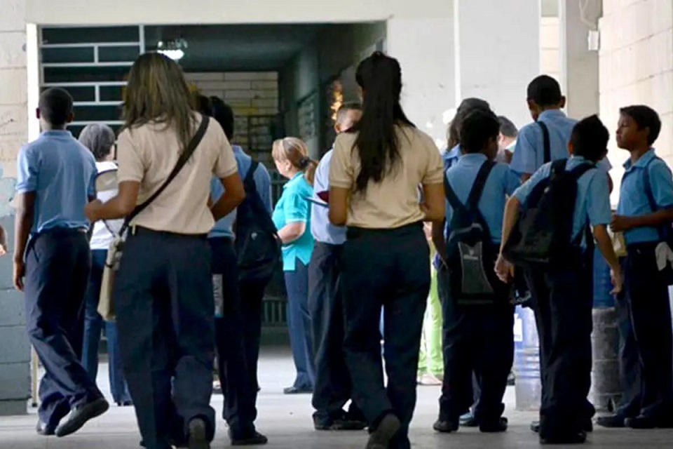 SuchAsVerifies | School enrollment did not grow as Minister Héctor Rodríguez said