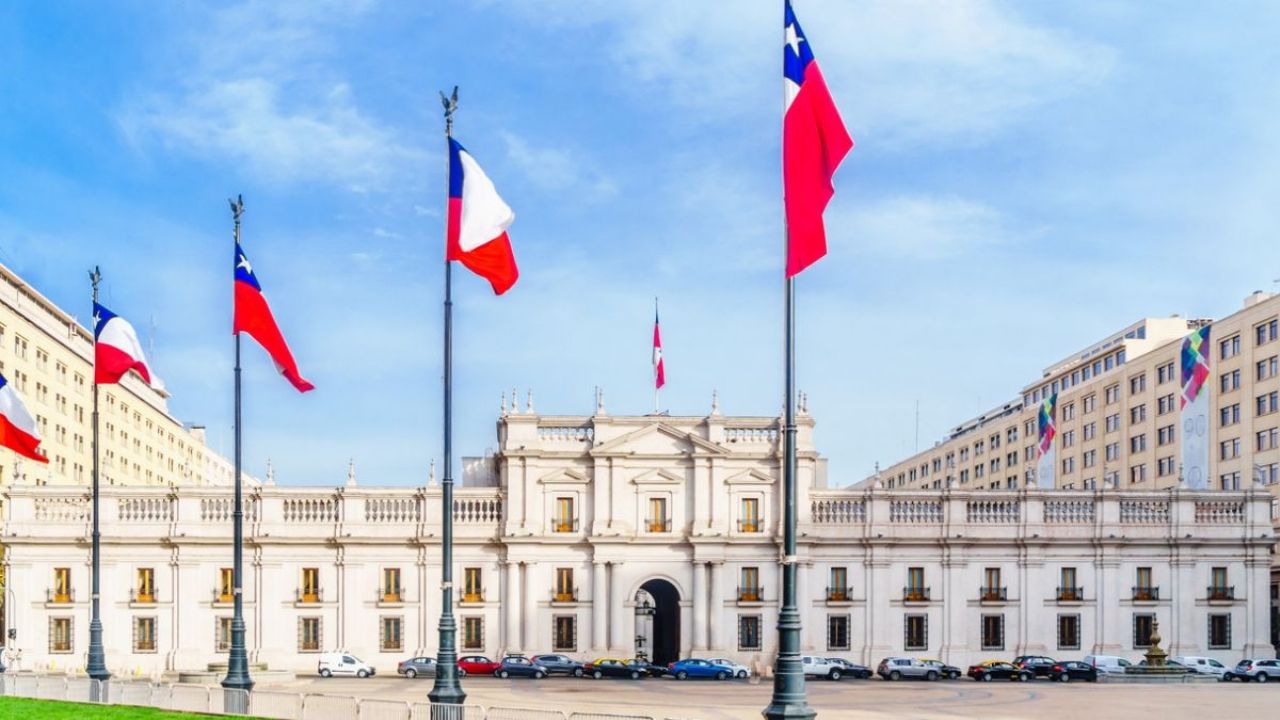 Take a seat before learning which is the oldest monument in Chile and where it is located