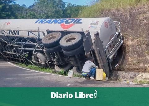 Tanker truck crashes in Dajabón