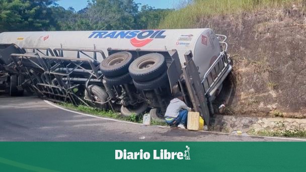 Tanker truck crashes in Dajabón