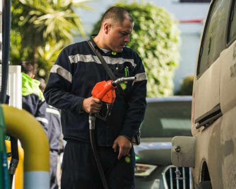 Taxes on gasoline, soft drinks and gasoline will be updated for inflation