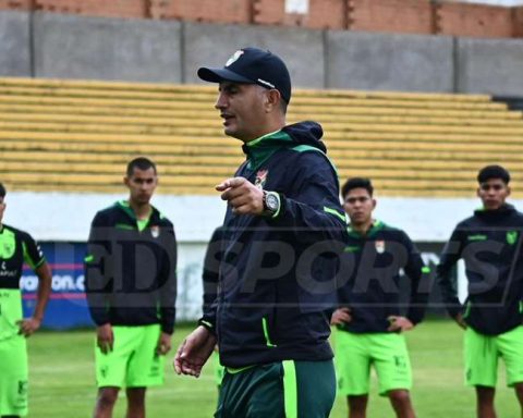 The Bolivian U-20 team trains in La Paz and will play two friendlies in Santa Cruz