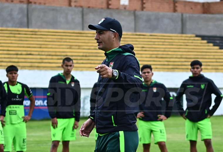 The Bolivian U-20 team trains in La Paz and will play two friendlies in Santa Cruz