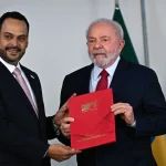 The Venezuelan ambassador returns to Brazil