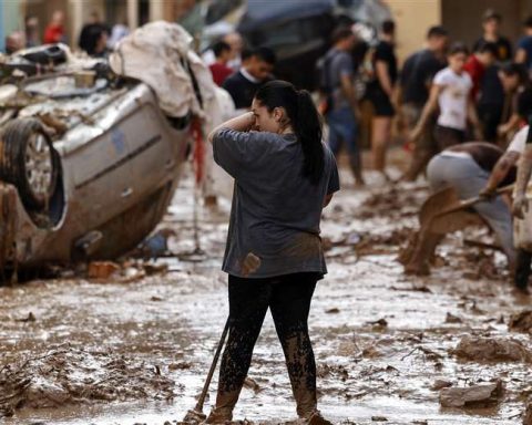 The “apocalyptic” situation in Paiporta, the epicenter of the tragedy in Valencia where there are still people trapped in their homes