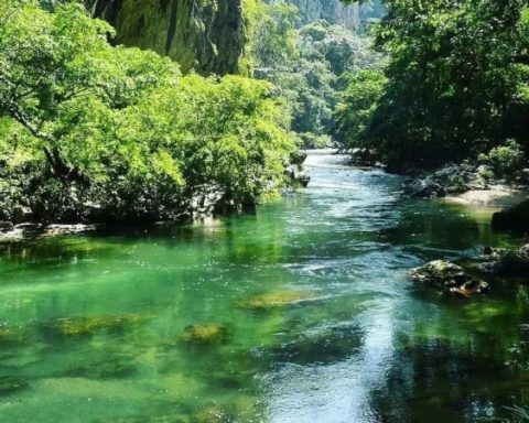 El río más dulce y mágico de Colombia, una joya que sorprende