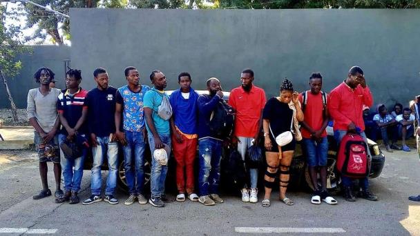 They arrest 28 undocumented Haitians in Valverde and Montecristi