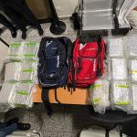 Detienen a extranjero en AILA con 40 paquetes de alegada cocaína