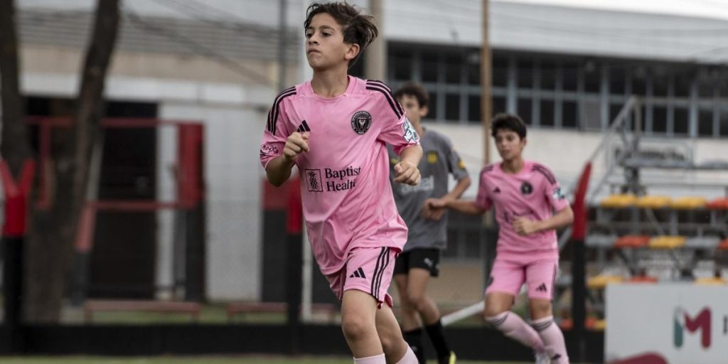 Thiago Messi debuts in Argentina