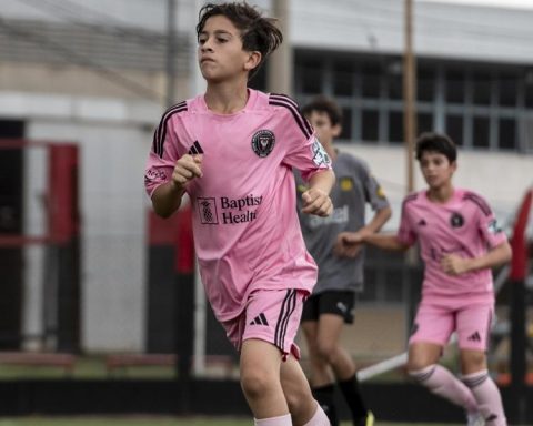 Thiago Messi debuts in Argentina