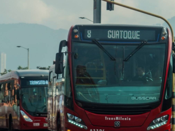 TransMilenio: how many buses make up the system and how many trips they make per day