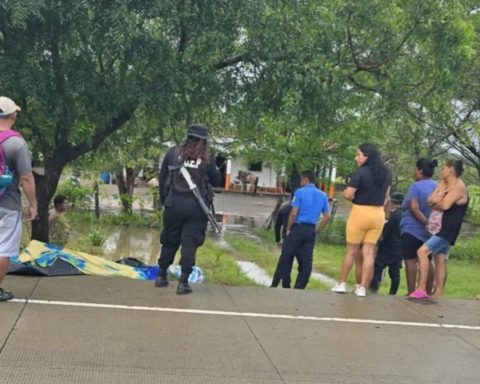 Two people died after being struck by lightning in Villanueva, Chinandega