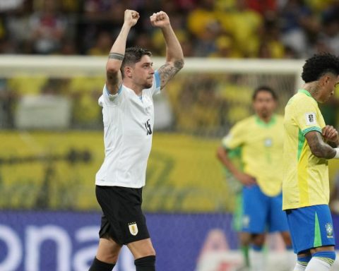 Valverde's great goal to get a valuable draw against Raphinha's Brazil