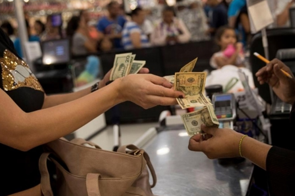 Venezuela will have higher inflation in 2025, experts warn in Congress at the UCAB