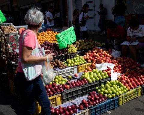 'We are controlling inflation': reactions to October inflation data