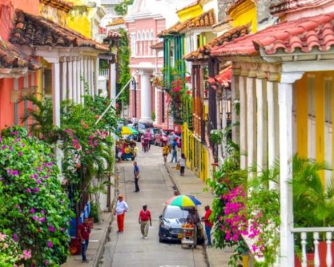 What is the most beautiful street in Cartagena to visit, according to ChatGPT?