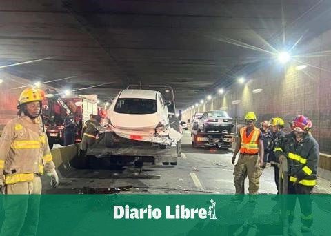 3 people treated after accident in the 27 de Febrero tunnel