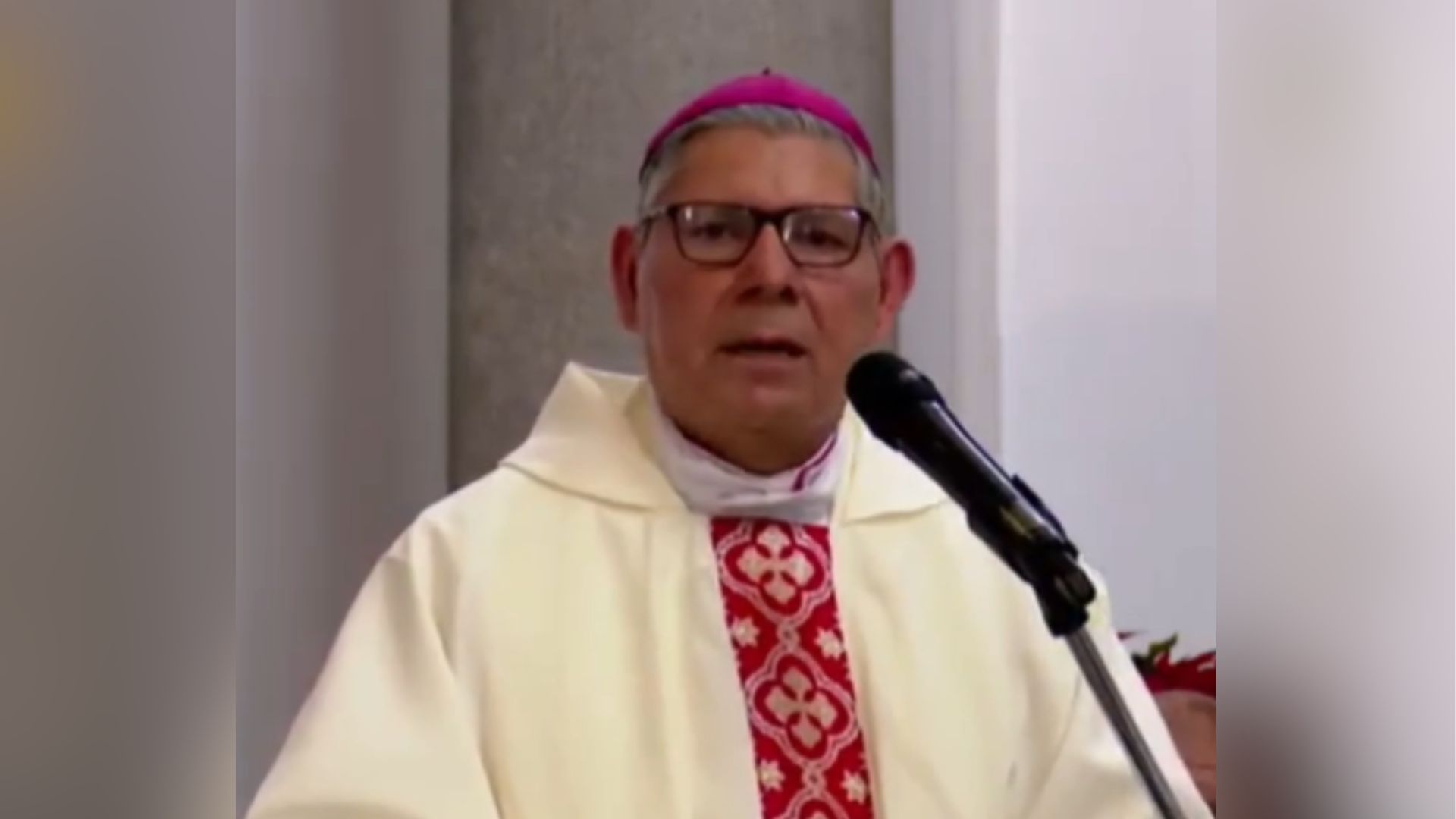 Bishop Carlos Herrera, from exile, thanks the Archdiocese of Guatemala for his welcome