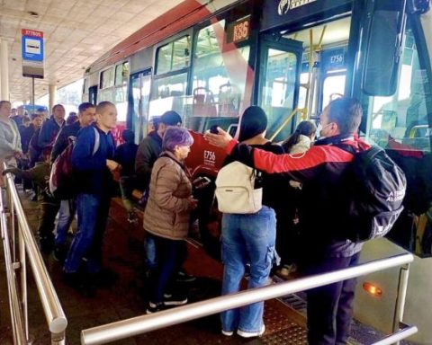 Bogota residents lost 42 days due to TransMilenio blockades in 2024